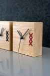 Superbes petites horloges en bois brut : StudioConnections sur www.Etsy.com